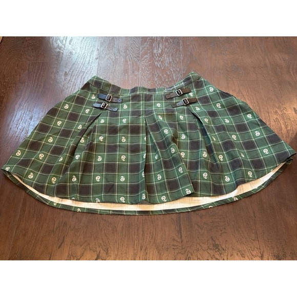 Hot Topic Dresses & Skirts - Harry Potter Slytherin Plaid Pleated Skirt